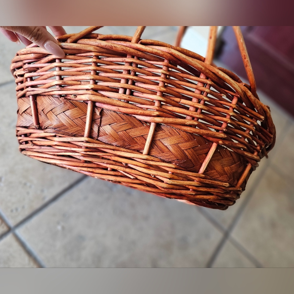 Rustic Woven Basket - Picture 11 of 16